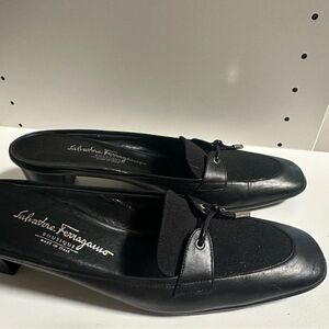 Salvatore Ferragamo Women's Black Loafers 7.5B